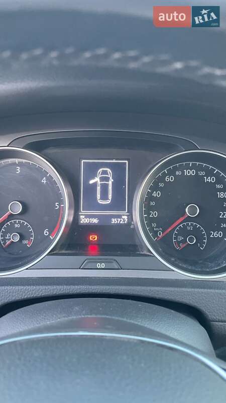 Универсал Volkswagen Golf 2016 в Иршаве