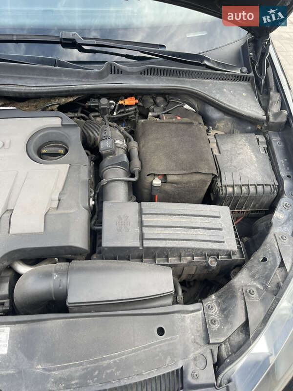 Универсал Volkswagen Golf 2010 в Житомире