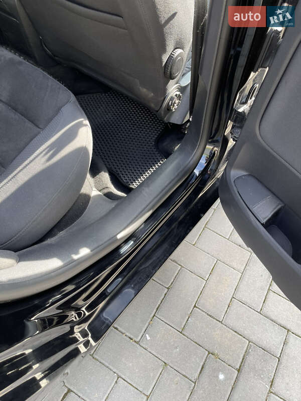 Универсал Volkswagen Golf 2010 в Житомире