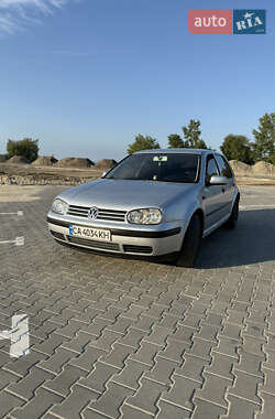 Хетчбек Volkswagen Golf 2002 в Черкасах