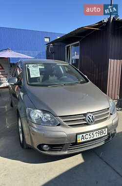 Хетчбек Volkswagen Golf 2010 в Запоріжжі