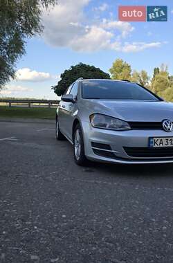 Хетчбек Volkswagen Golf 2015 в Києві