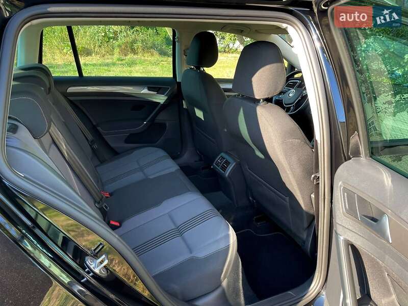 Універсал Volkswagen Golf 2016 в Конотопі фото 10 Універсал Volkswagen Golf 2016 в Конотопі