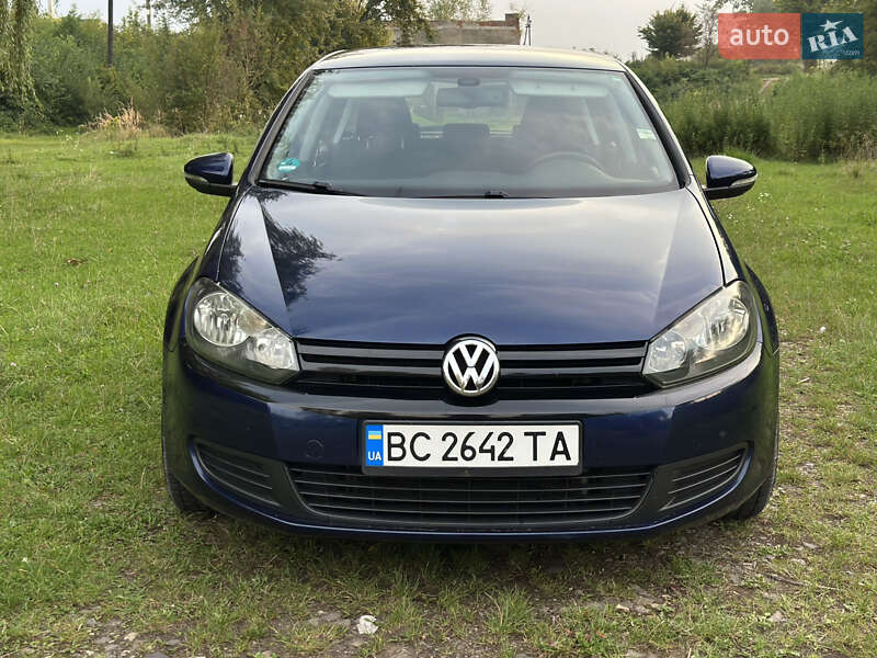Хетчбек Volkswagen Golf 2008 в Самборі