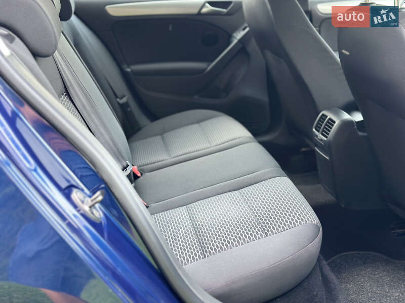 Хетчбек Volkswagen Golf 2008 в Самборі