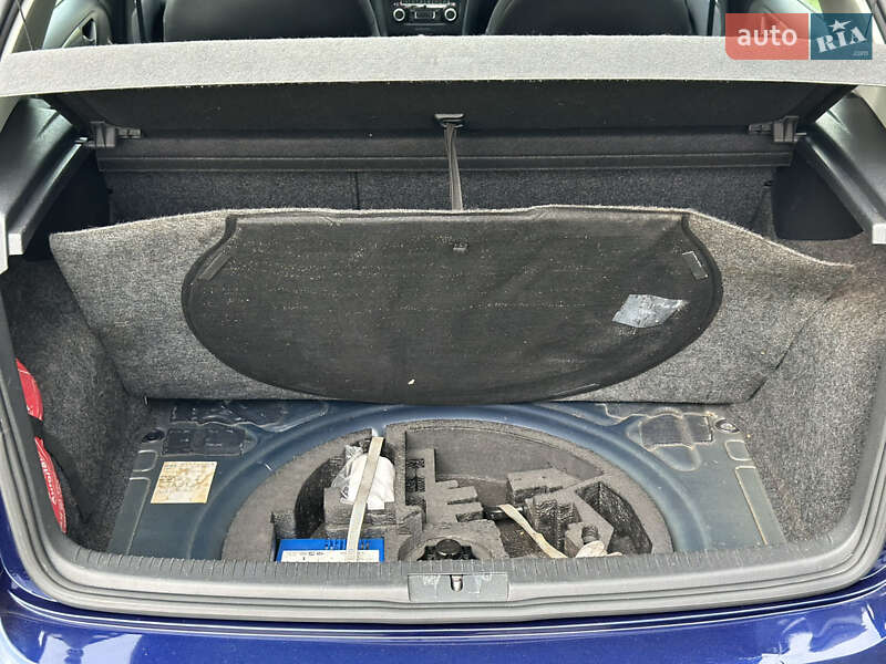 Хетчбек Volkswagen Golf 2008 в Самборі