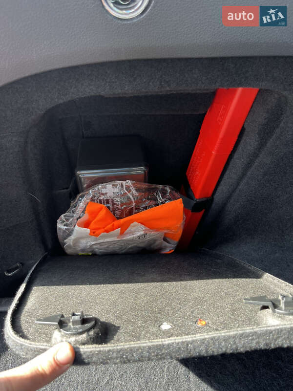 Универсал Volkswagen Golf 2011 в Корсуне-Шевченковском фото 29 Универсал Volkswagen Golf 2011 в Корсуне-Шевченковском