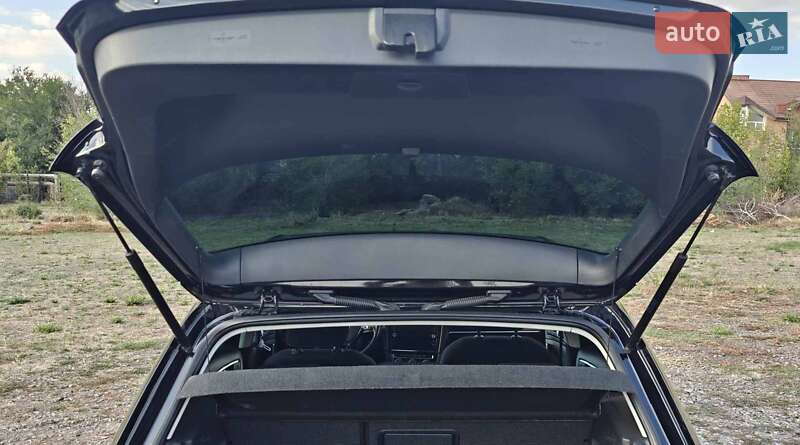 Хэтчбек Volkswagen Golf 2017 в Кривом Роге