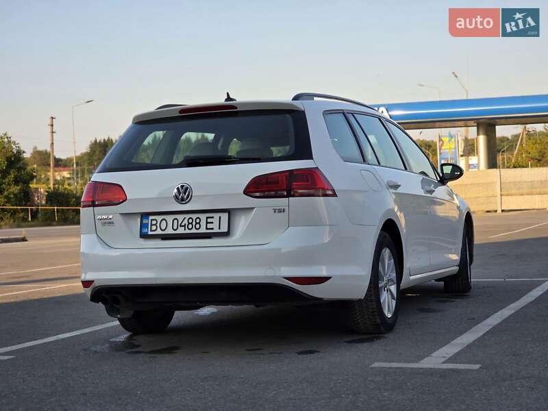 Універсал Volkswagen Golf 2015 в Тернополі