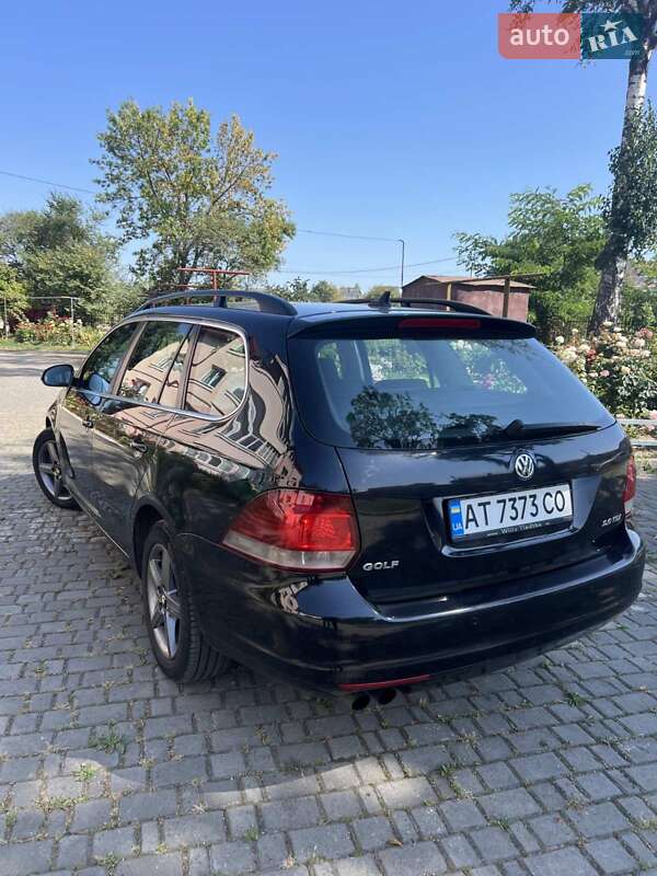 Універсал Volkswagen Golf 2011 в Івано-Франківську