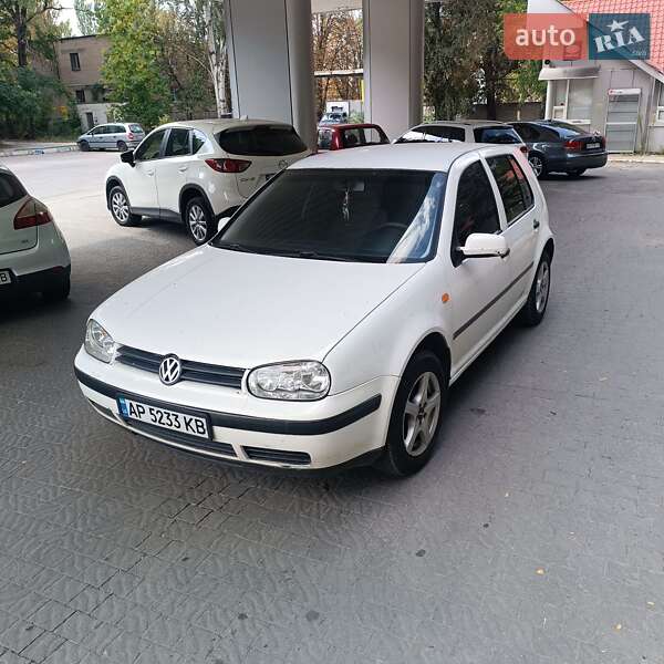 Volkswagen Golf 1998
