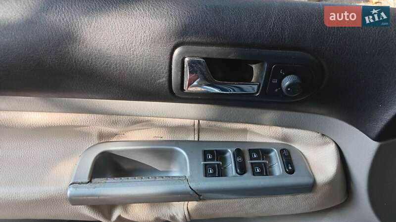 Хэтчбек Volkswagen Golf 1998 в Ужгороде