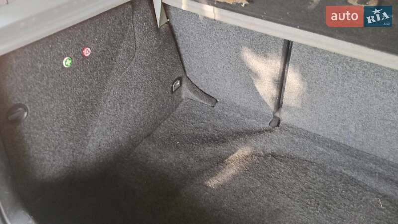 Хэтчбек Volkswagen Golf 1998 в Ужгороде