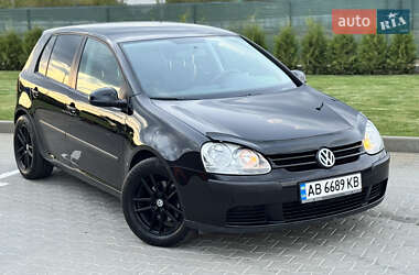 Хэтчбек Volkswagen Golf 2004 в Виннице
