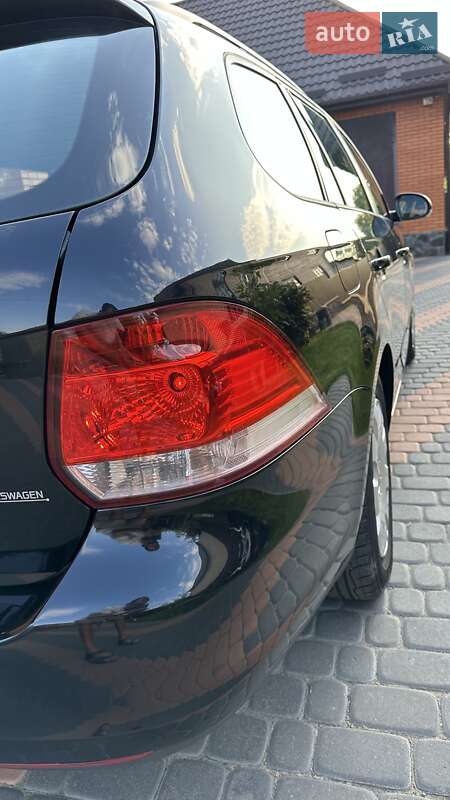 Універсал Volkswagen Golf 2009 в Бершаді