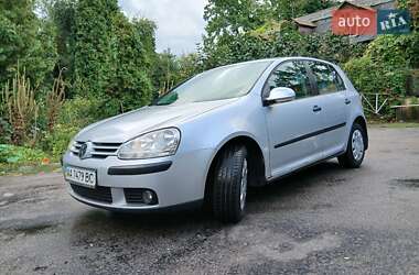 Хэтчбек Volkswagen Golf 2006 в Киеве