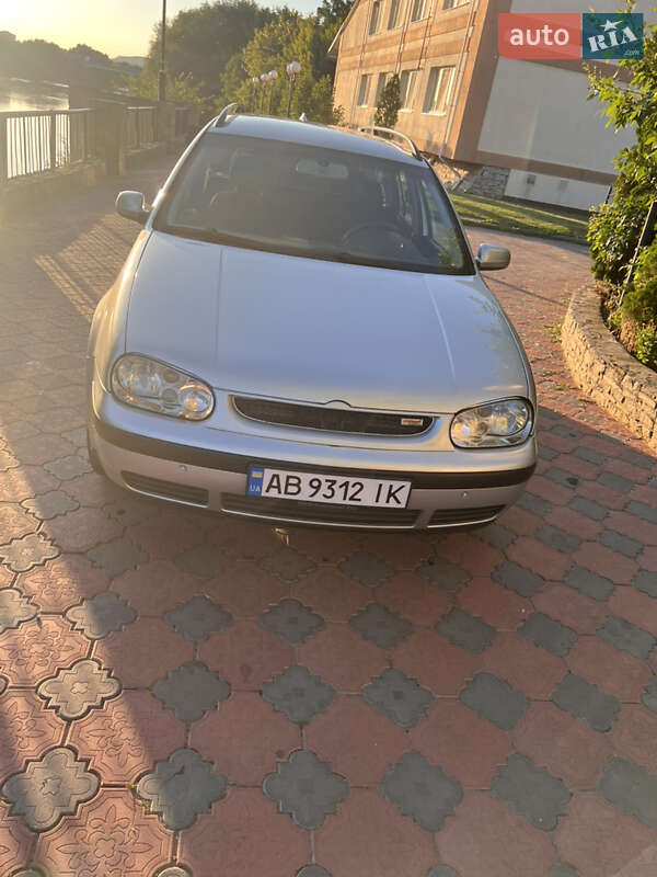Volkswagen Golf 2000