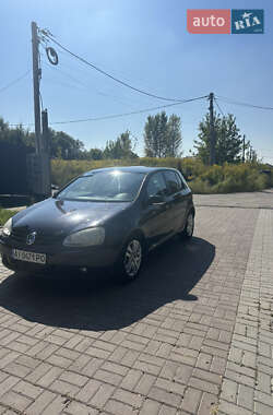 Хэтчбек Volkswagen Golf 2006 в Белогородке