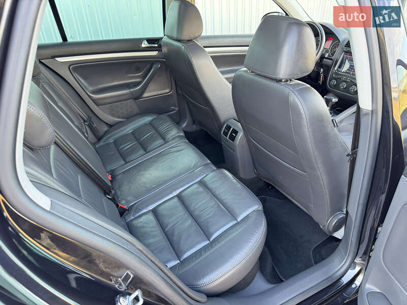 Універсал Volkswagen Golf 2008 в Києві