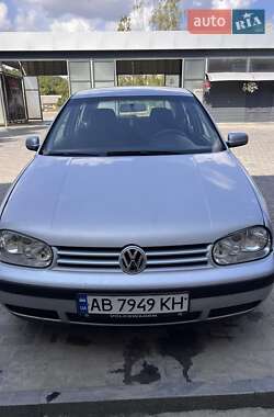 Хэтчбек Volkswagen Golf 2001 в Немирове