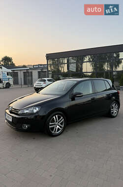 Хэтчбек Volkswagen Golf 2009 в Луцке