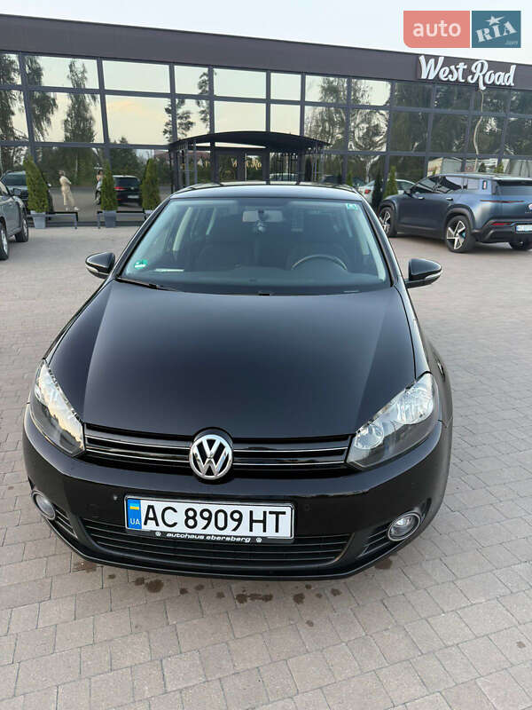 Хэтчбек Volkswagen Golf 2009 в Луцке