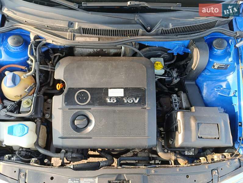 Хетчбек Volkswagen Golf 2001 в Полтаві