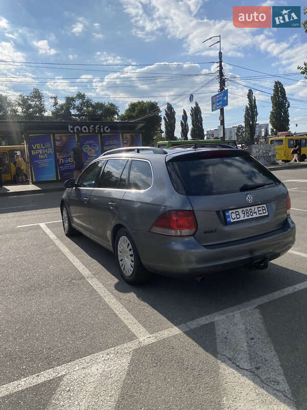 Универсал Volkswagen Golf 2010 в Киеве