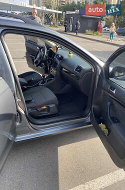 Универсал Volkswagen Golf 2010 в Киеве