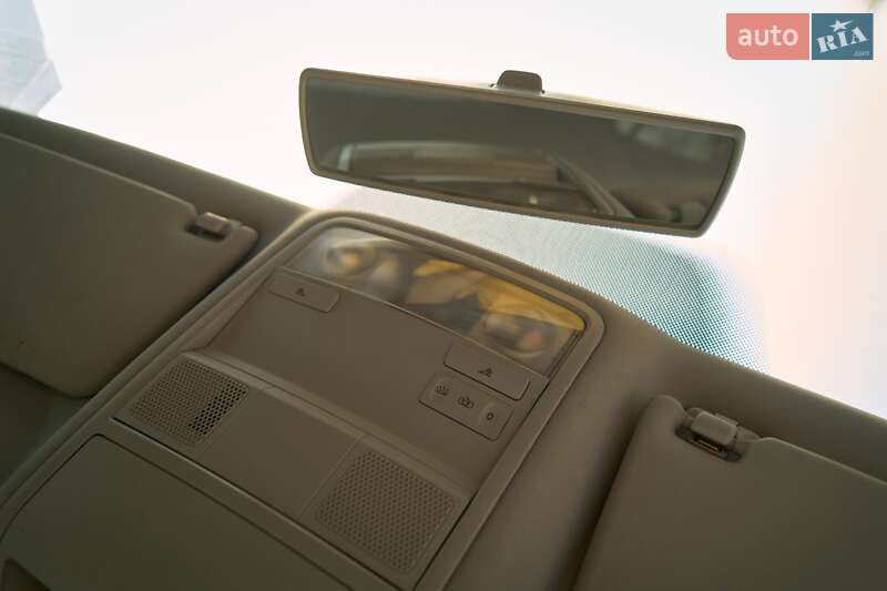 Хэтчбек Volkswagen Golf 2004 в Кременчуге