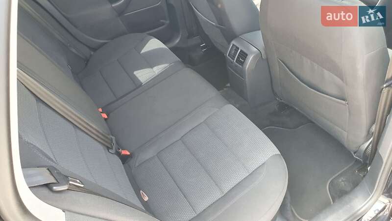 Универсал Volkswagen Golf 2011 в Киеве