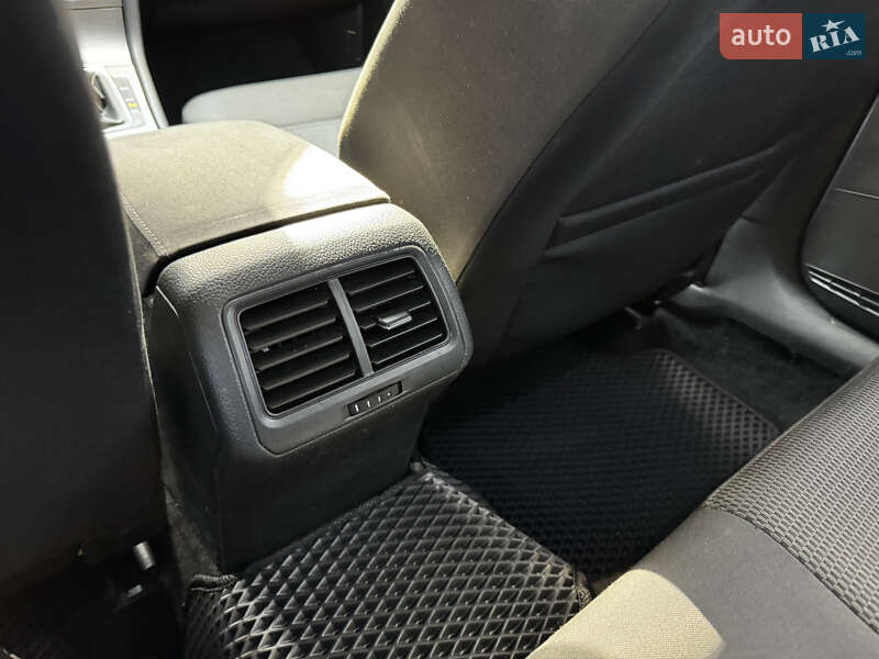 Универсал Volkswagen Golf 2015 в Кривом Роге фото 19 Универсал Volkswagen Golf 2015 в Кривом Роге