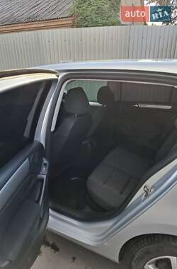 Хетчбек Volkswagen Golf 2009 в  фото 13 Хетчбек Volkswagen Golf 2009 в