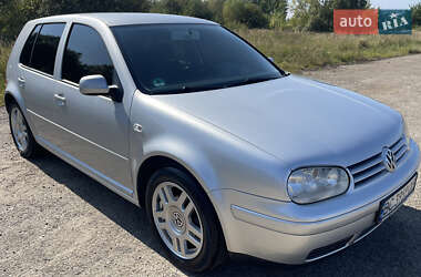 Хетчбек Volkswagen Golf 2002 в Стрию