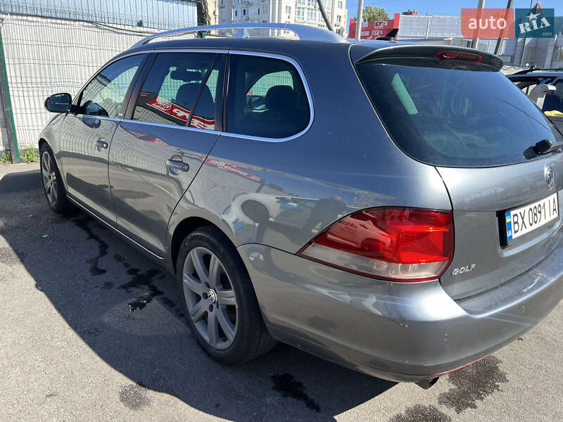 Універсал Volkswagen Golf 2011 в Шепетівці