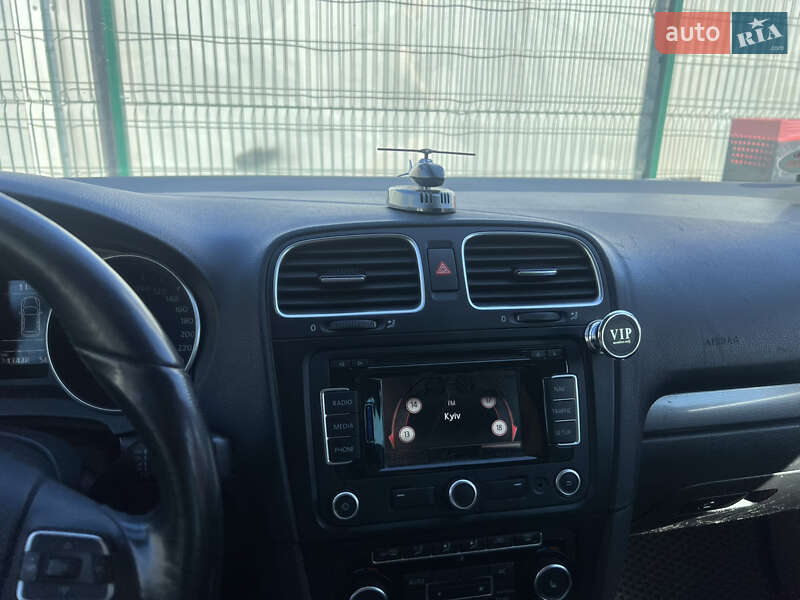 Універсал Volkswagen Golf 2011 в Шепетівці