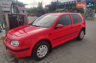 Хетчбек Volkswagen Golf 1999 в Володимирі