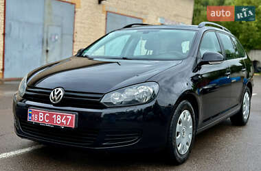 Універсал Volkswagen Golf 2010 в Рівному