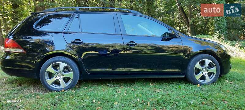 Універсал Volkswagen Golf 2013 в Прилуках