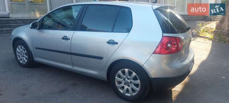 Хэтчбек Volkswagen Golf 2004 в Каменском фото 7 Хэтчбек Volkswagen Golf 2004 в Каменском