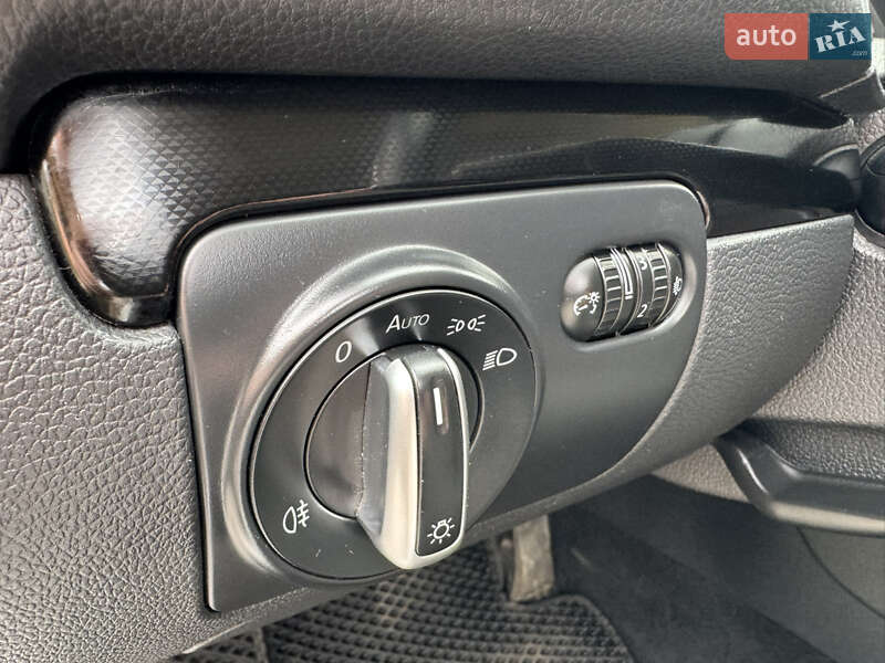 Универсал Volkswagen Golf 2010 в Киеве