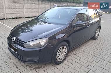 Хэтчбек Volkswagen Golf 2009 в Ужгороде