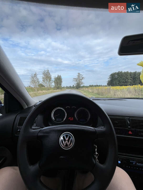 Универсал Volkswagen Golf 2002 в Житомире