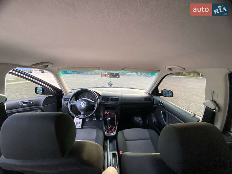 Хэтчбек Volkswagen Golf 2000 в Луцке