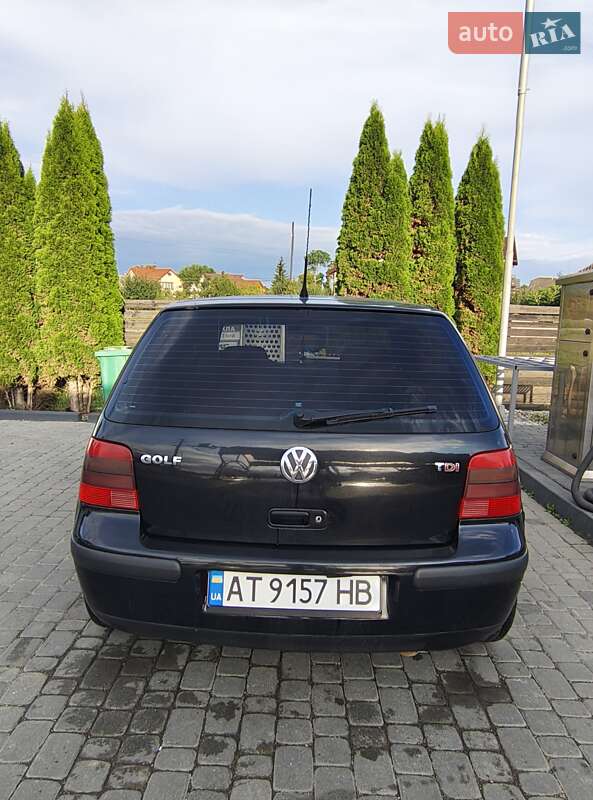 Хэтчбек Volkswagen Golf 2001 в Ивано-Франковске