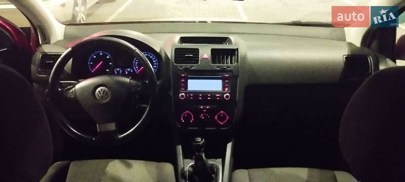 Хэтчбек Volkswagen Golf 2005 в Рахове