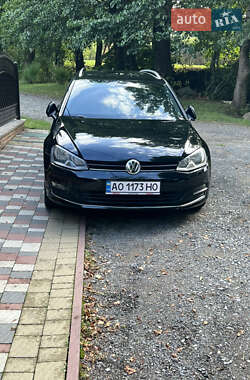 Универсал Volkswagen Golf 2016 в Сваляве
