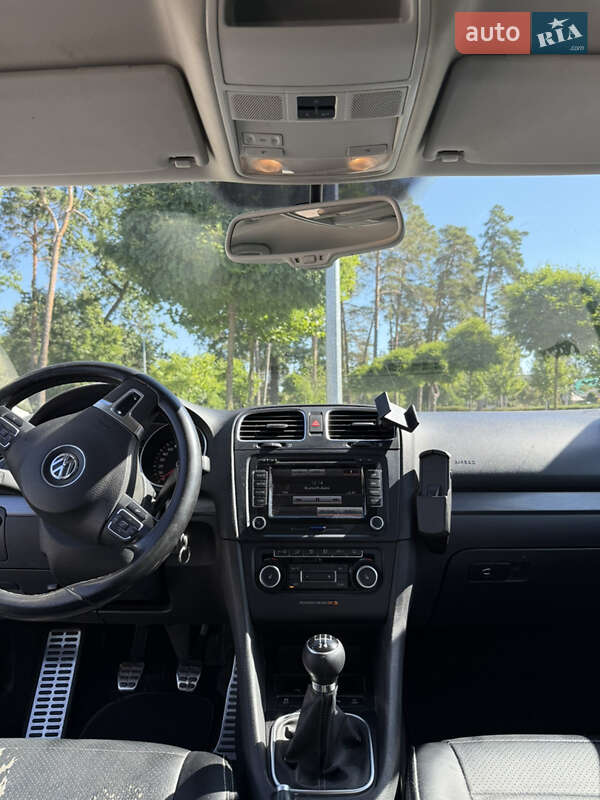 Универсал Volkswagen Golf 2011 в Киеве
