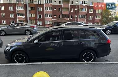 Універсал Volkswagen Golf 2015 в Вишгороді