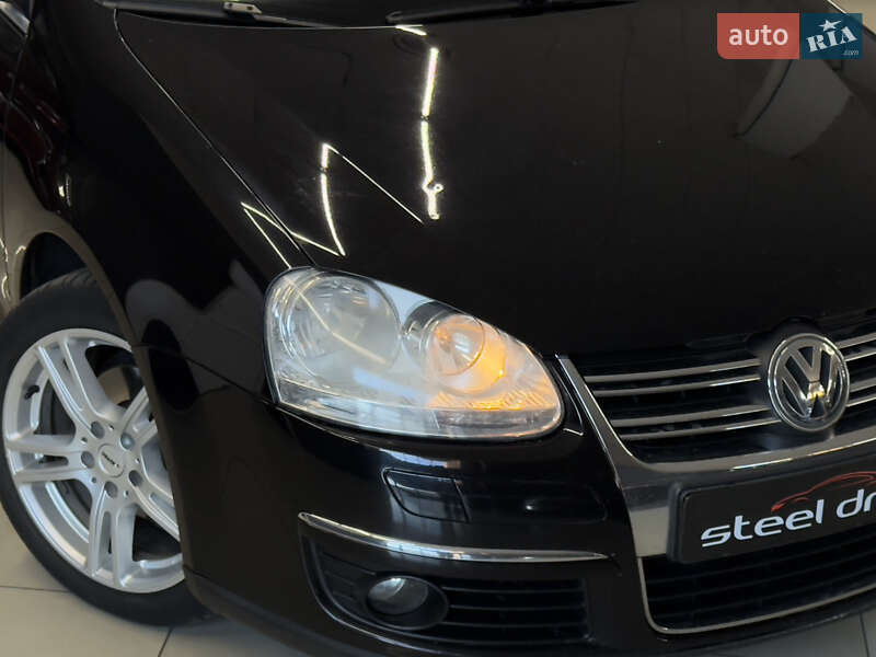 Универсал Volkswagen Golf 2007 в Николаеве